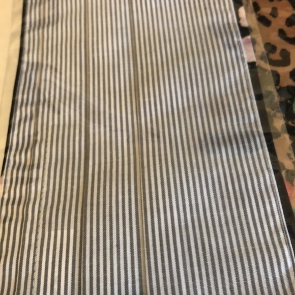 Johnny Was silk face masks pack of 5 each one is different new never out of pack - Picture 6 of 8